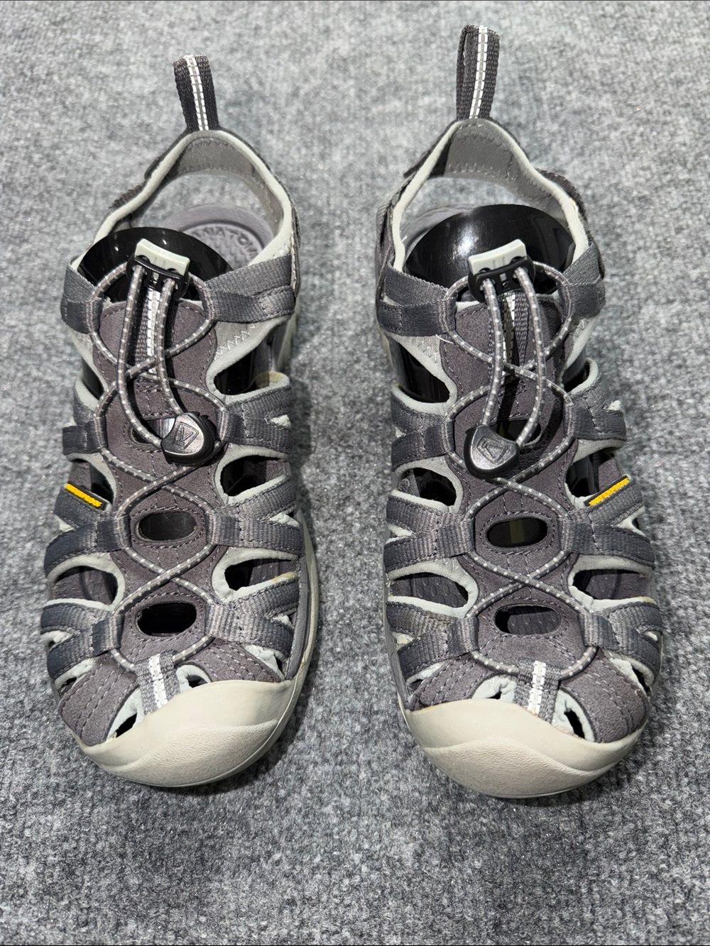 KEEN Women's Whisper Sandals Closed-Toe Bungee Sandals